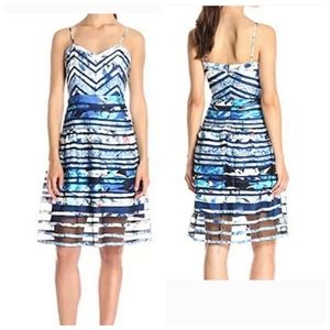 Parker Dress Size S Floral